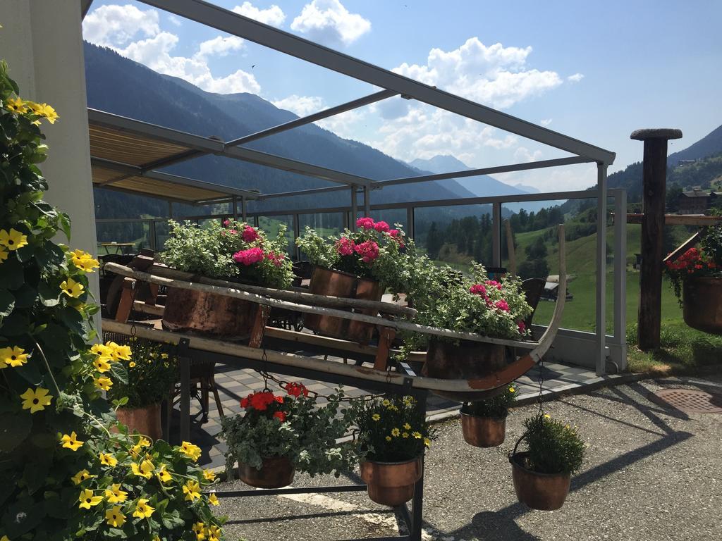 Weisshorn Hotel